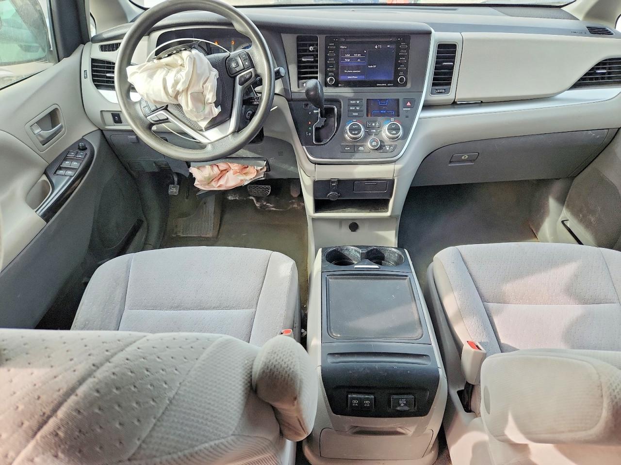 TOYOTA SIENNA
