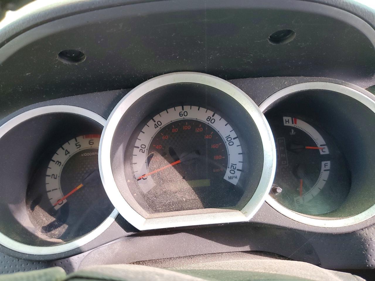 TOYOTA TACOMA