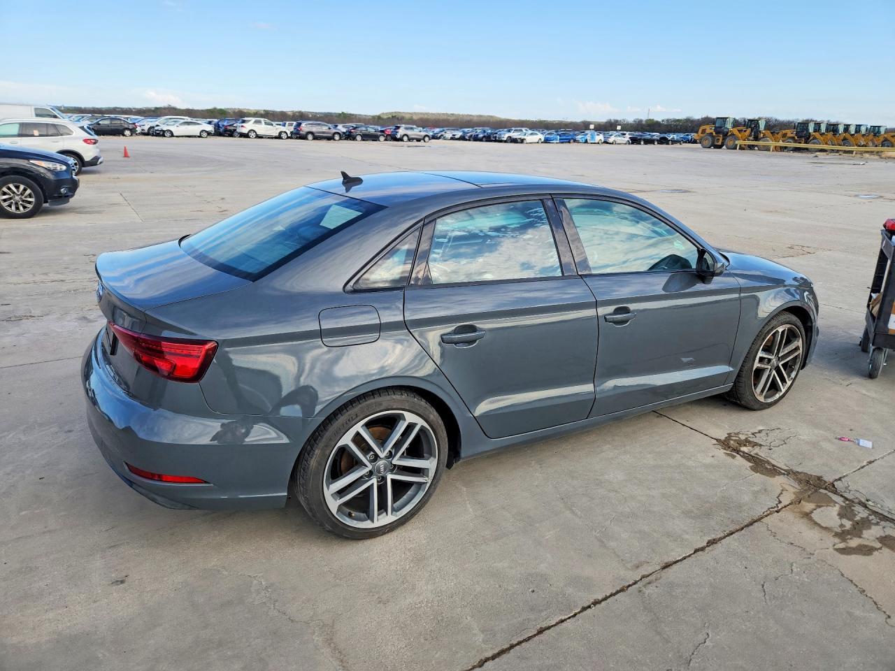 2019 AUDI A3 — фото 3