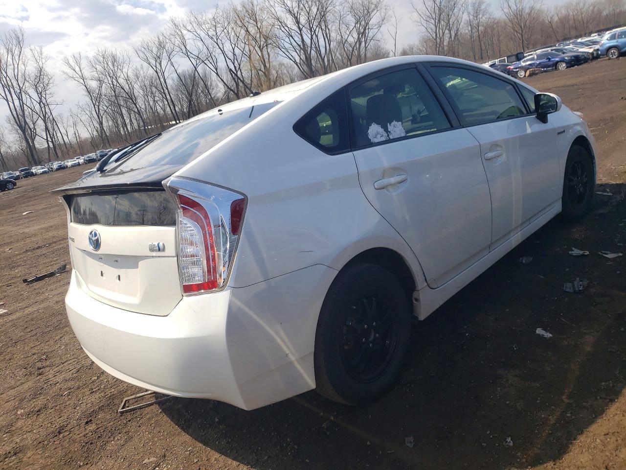 TOYOTA PRIUS