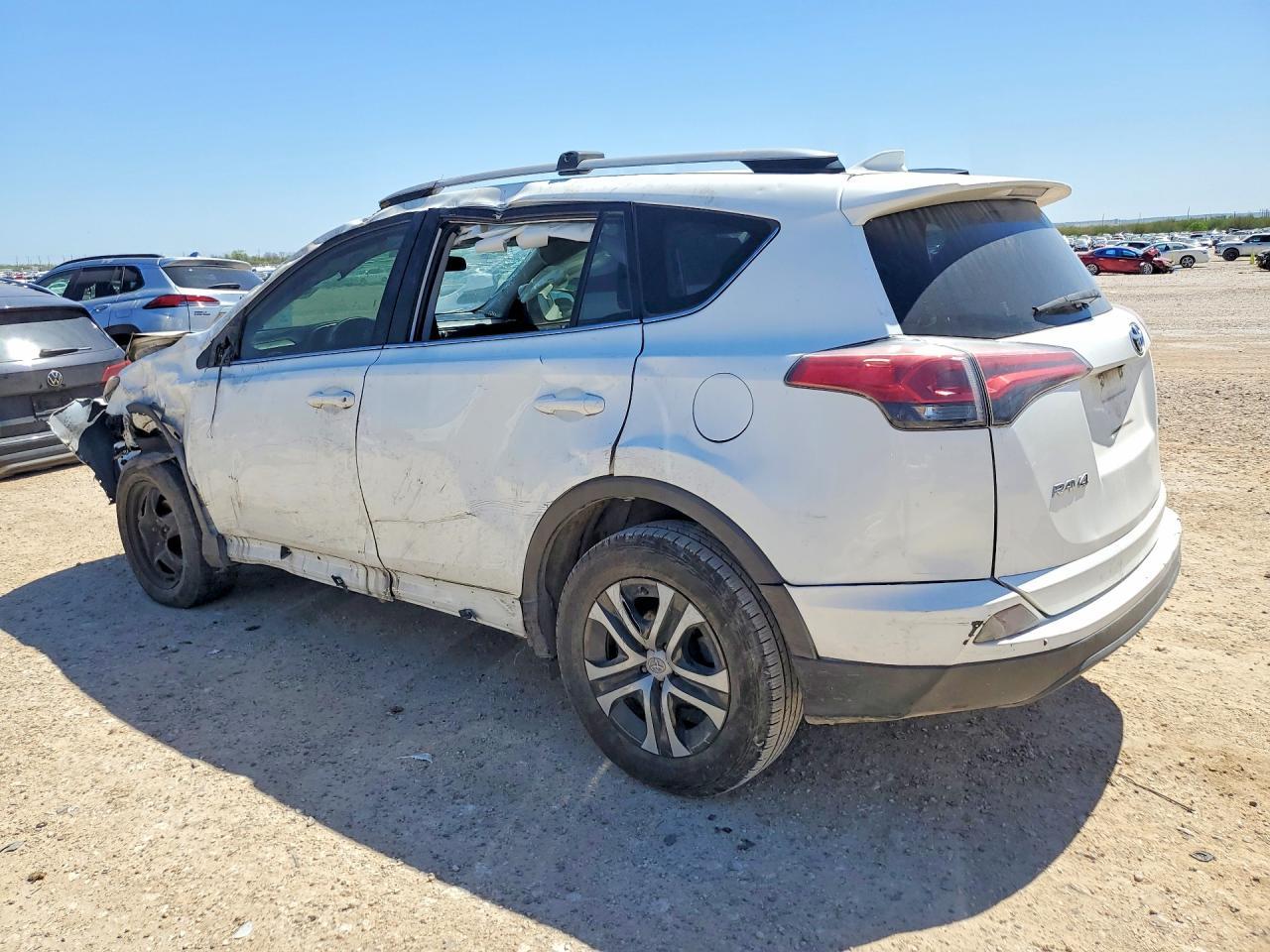 2018 TOYOTA RAV4 — фото 2