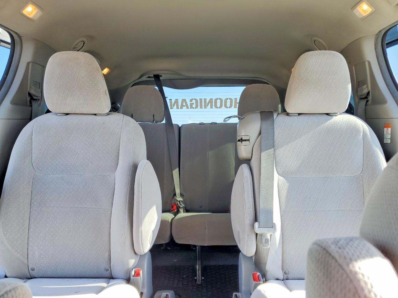 2017 TOYOTA SIENNA — фото 10