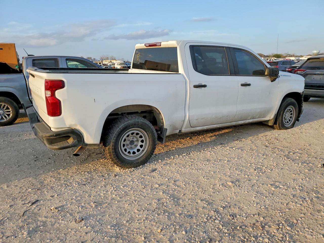CHEVROLET SILVERADO