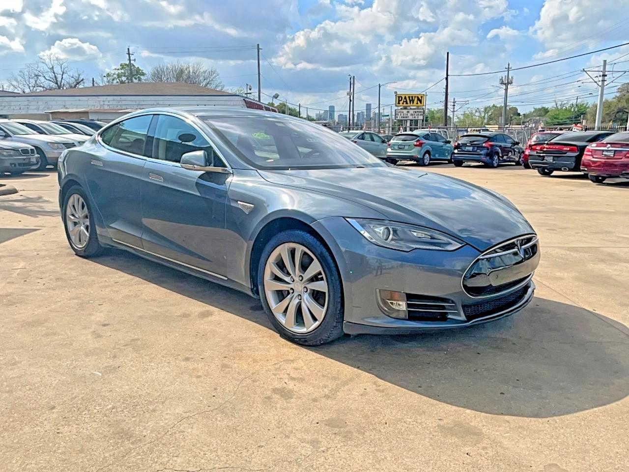 TESLA MODEL S