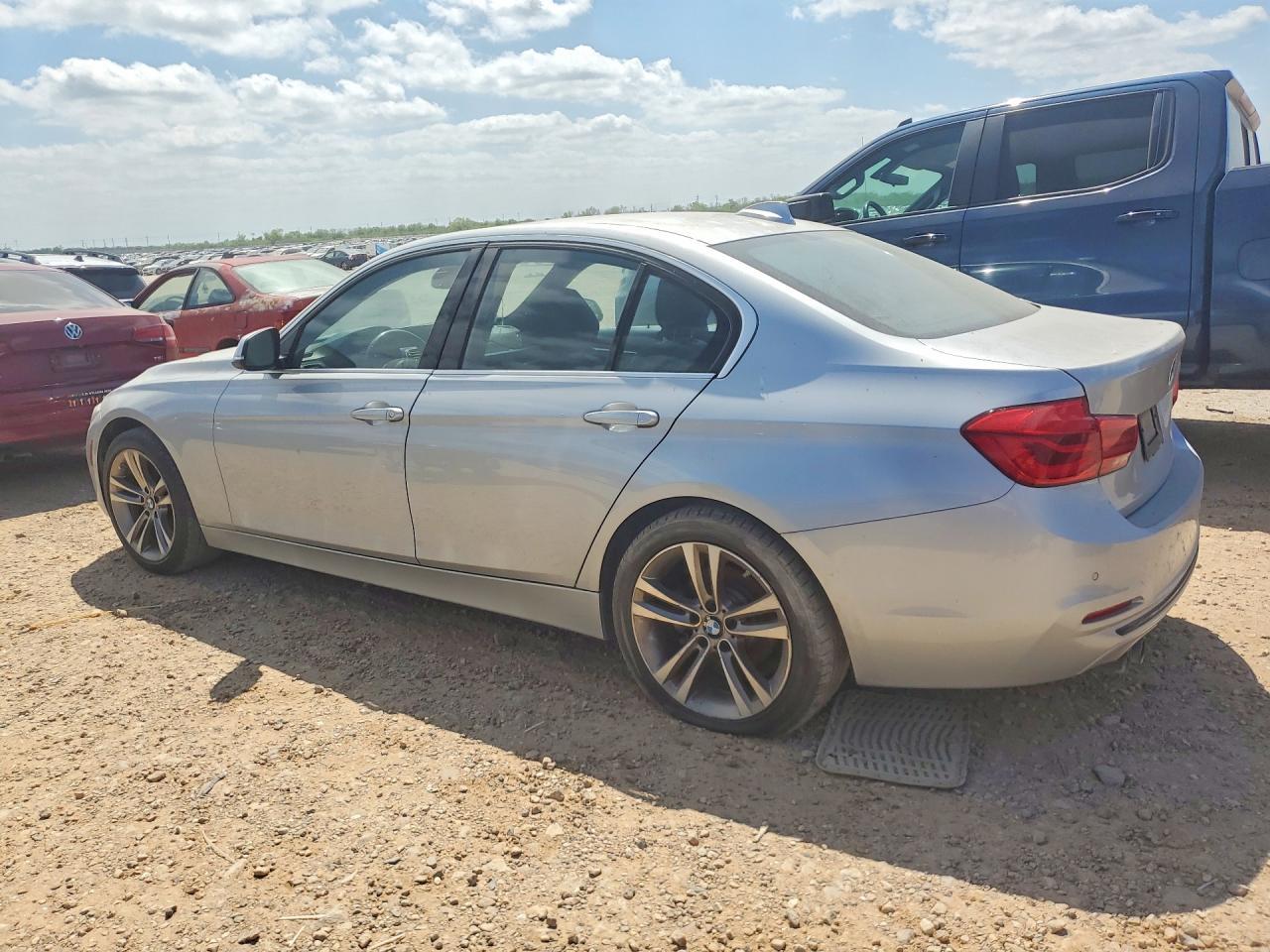 2017 BMW 3 SERIES — фото 2