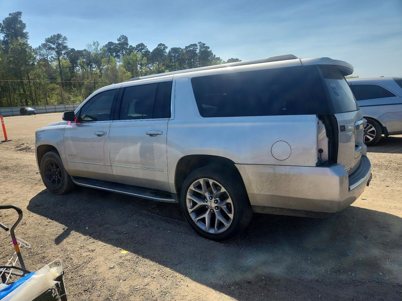 GMC YUKON