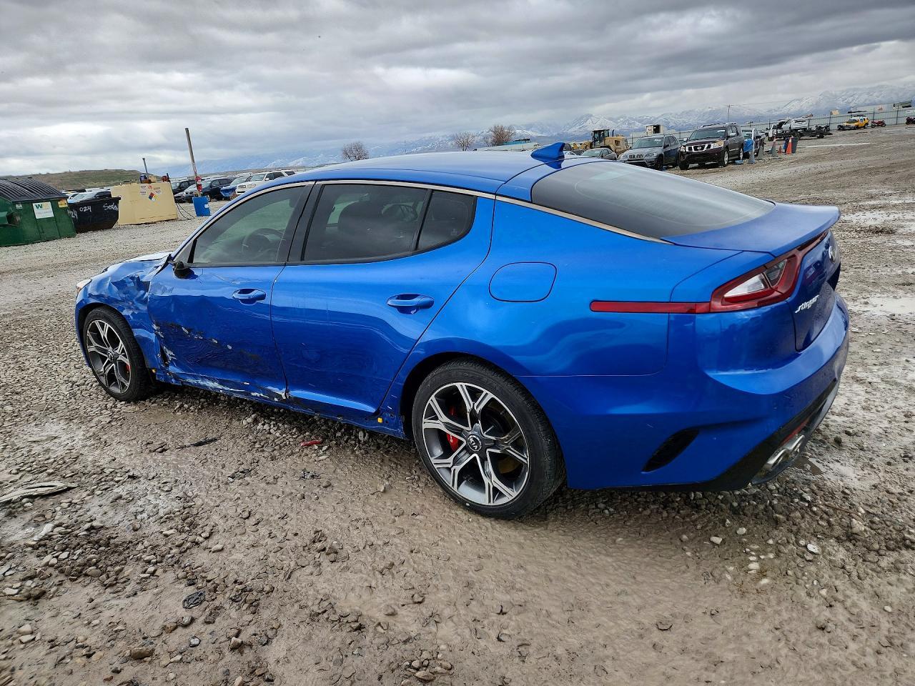 KIA STINGER