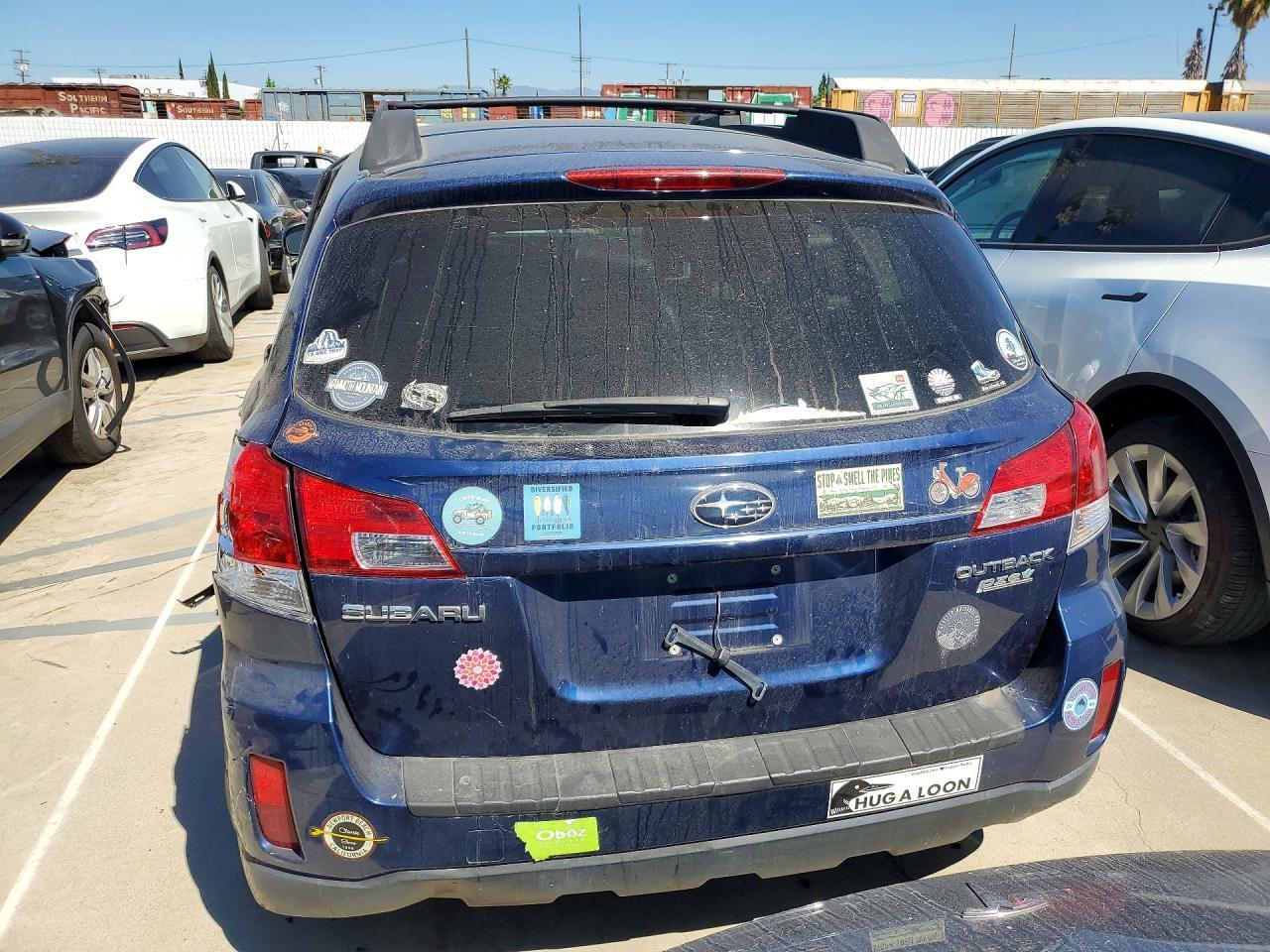 2010 SUBARU OUTBACK — фото 6