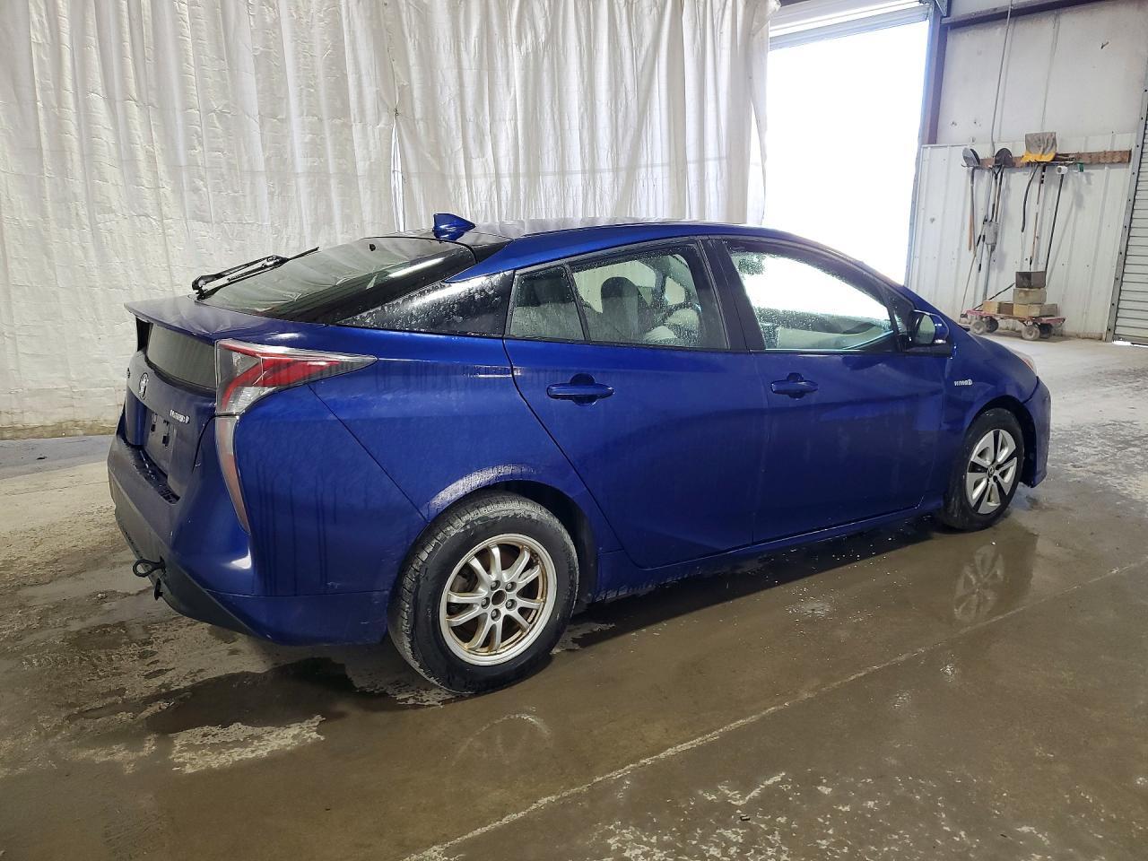 2016 TOYOTA PRIUS — фото 3