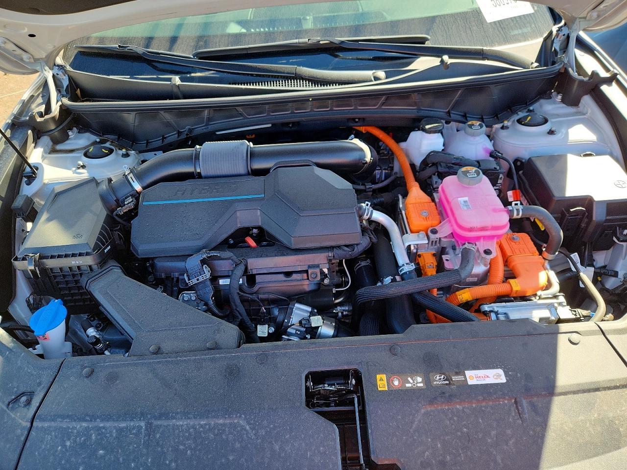 HYUNDAI TUCSON HYBRID