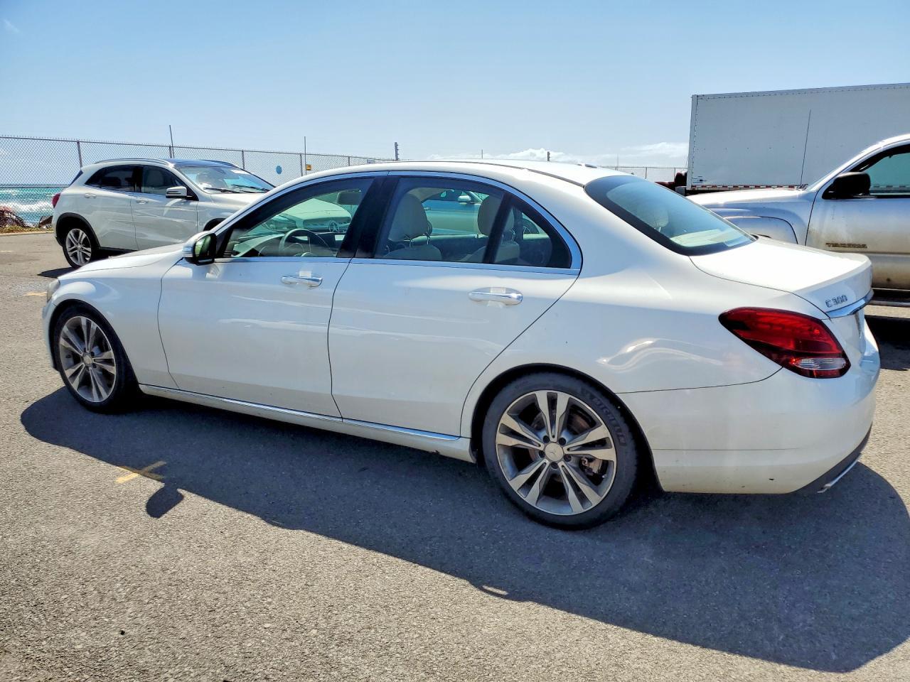2015 MERCEDES-BENZ C-CLASS — фото 2