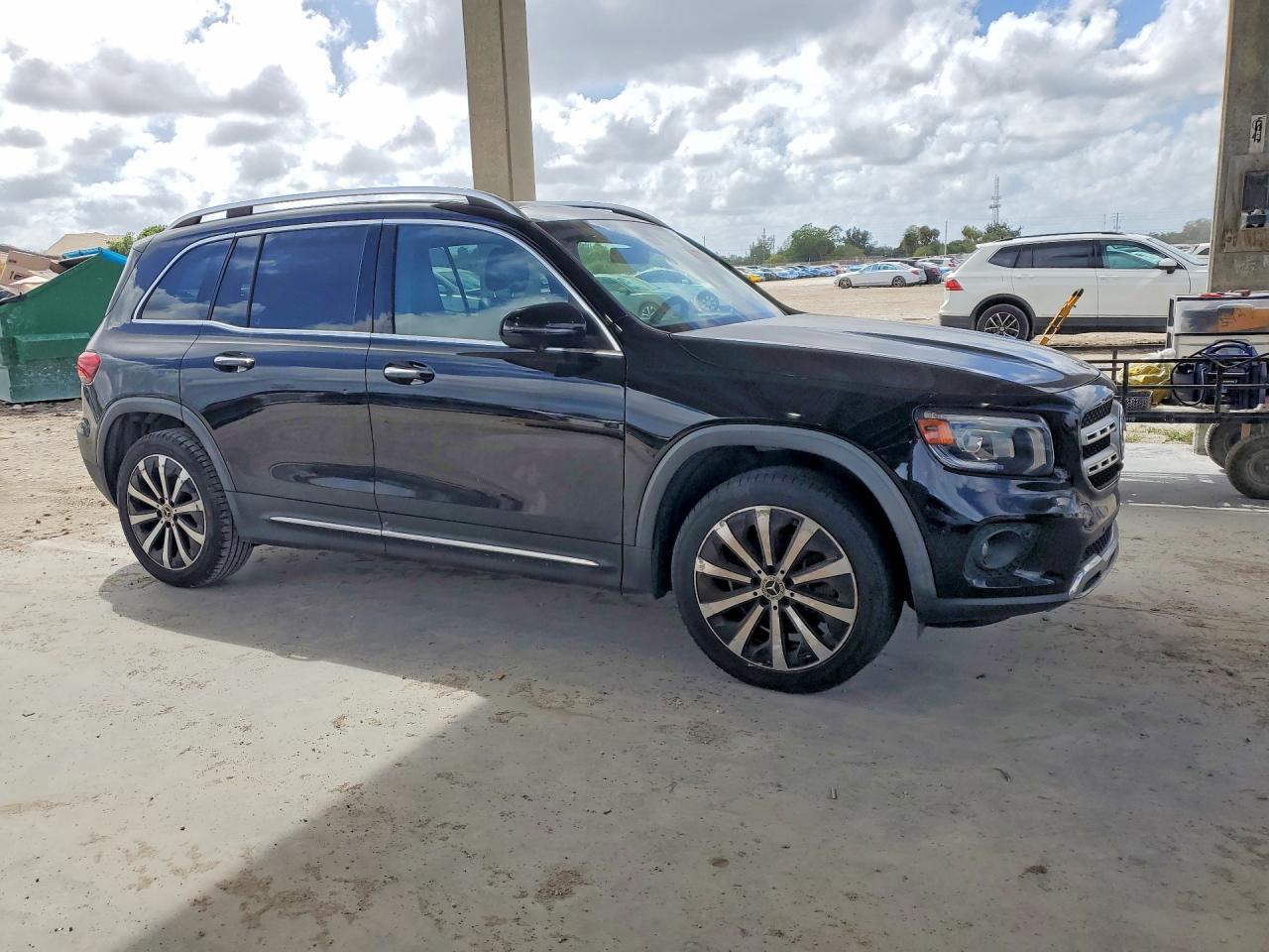 MERCEDES-BENZ GLB-CLASS