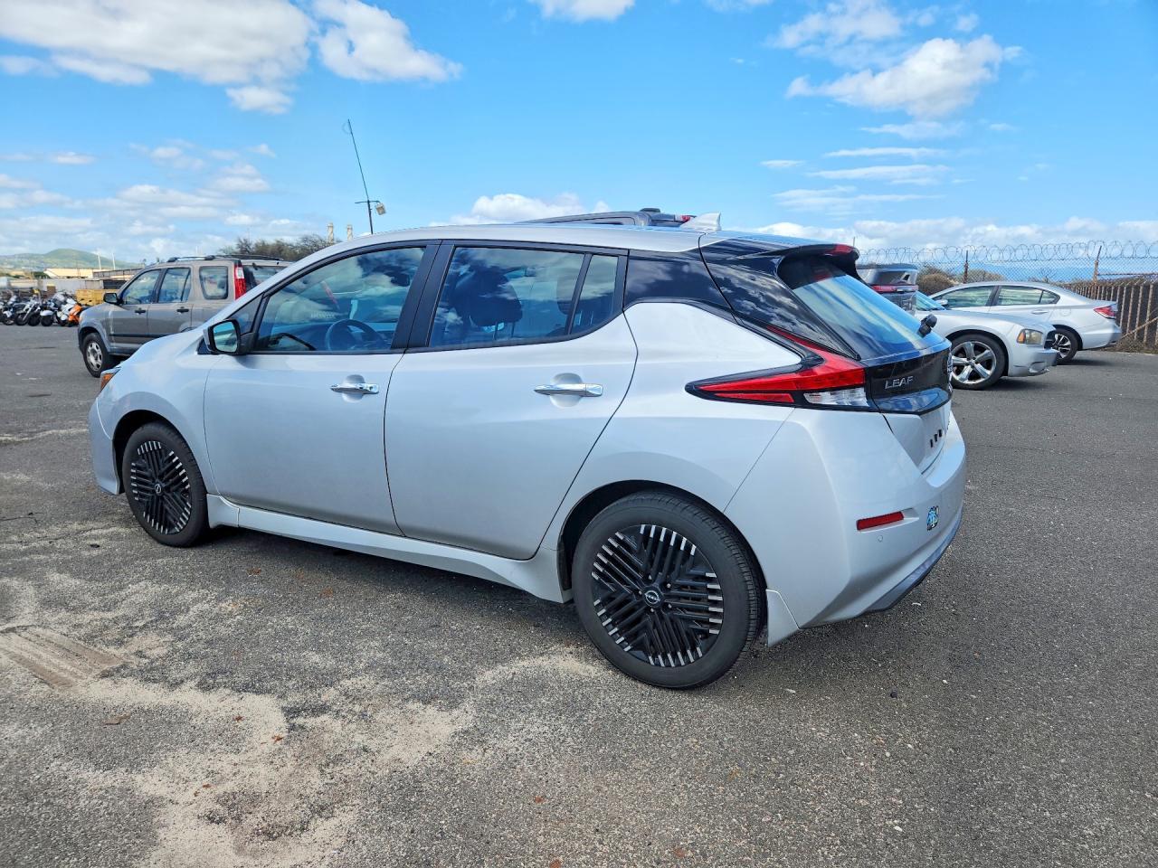 NISSAN LEAF