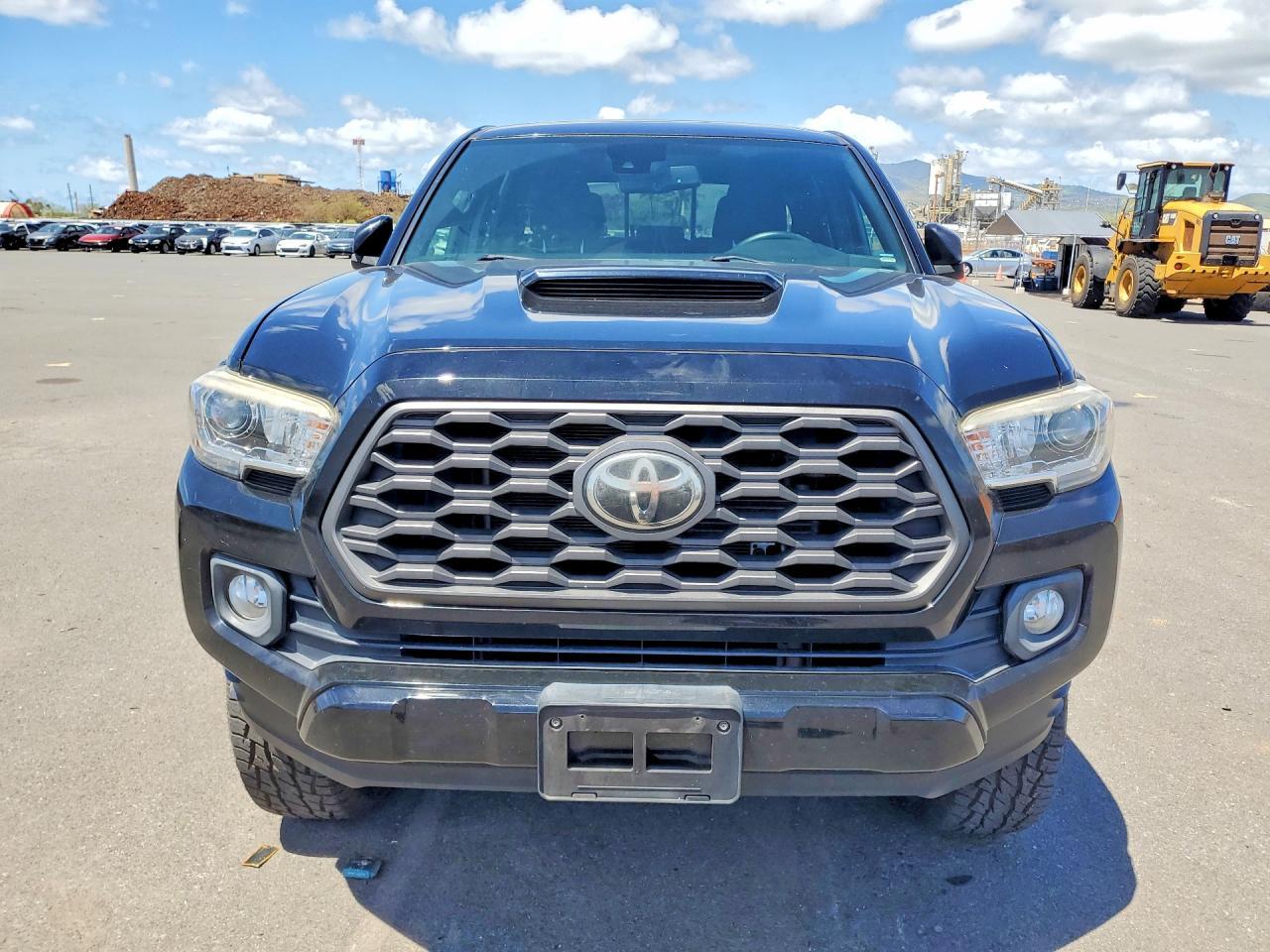 TOYOTA TACOMA
