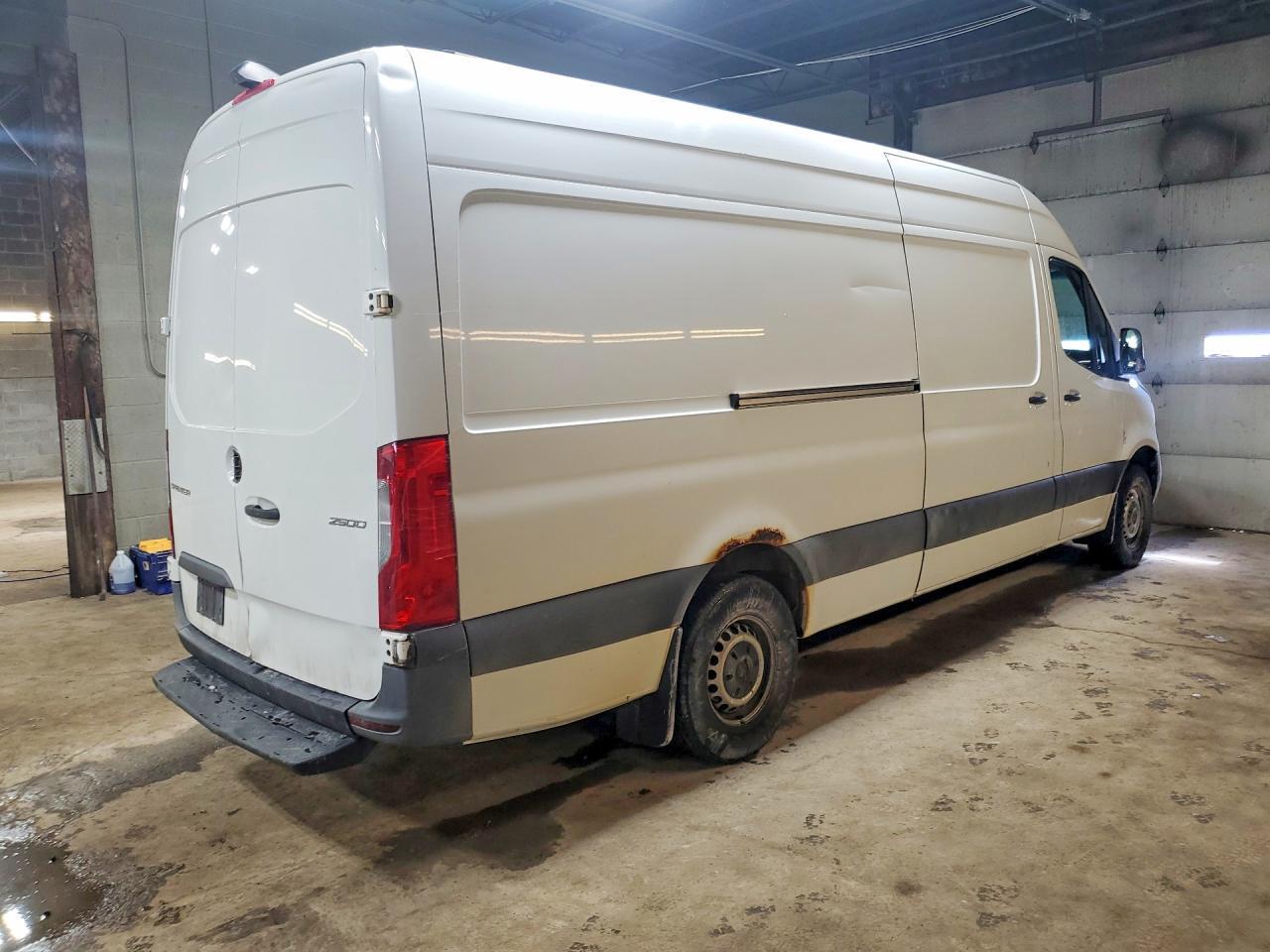 MERCEDES-BENZ SPRINTER
