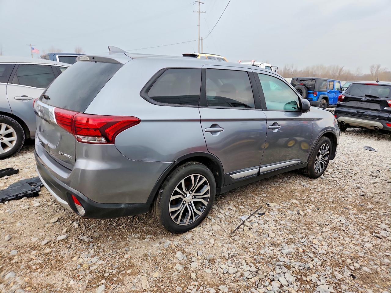 MITSUBISHI OUTLANDER
