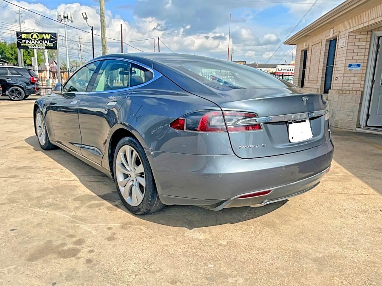 TESLA MODEL S