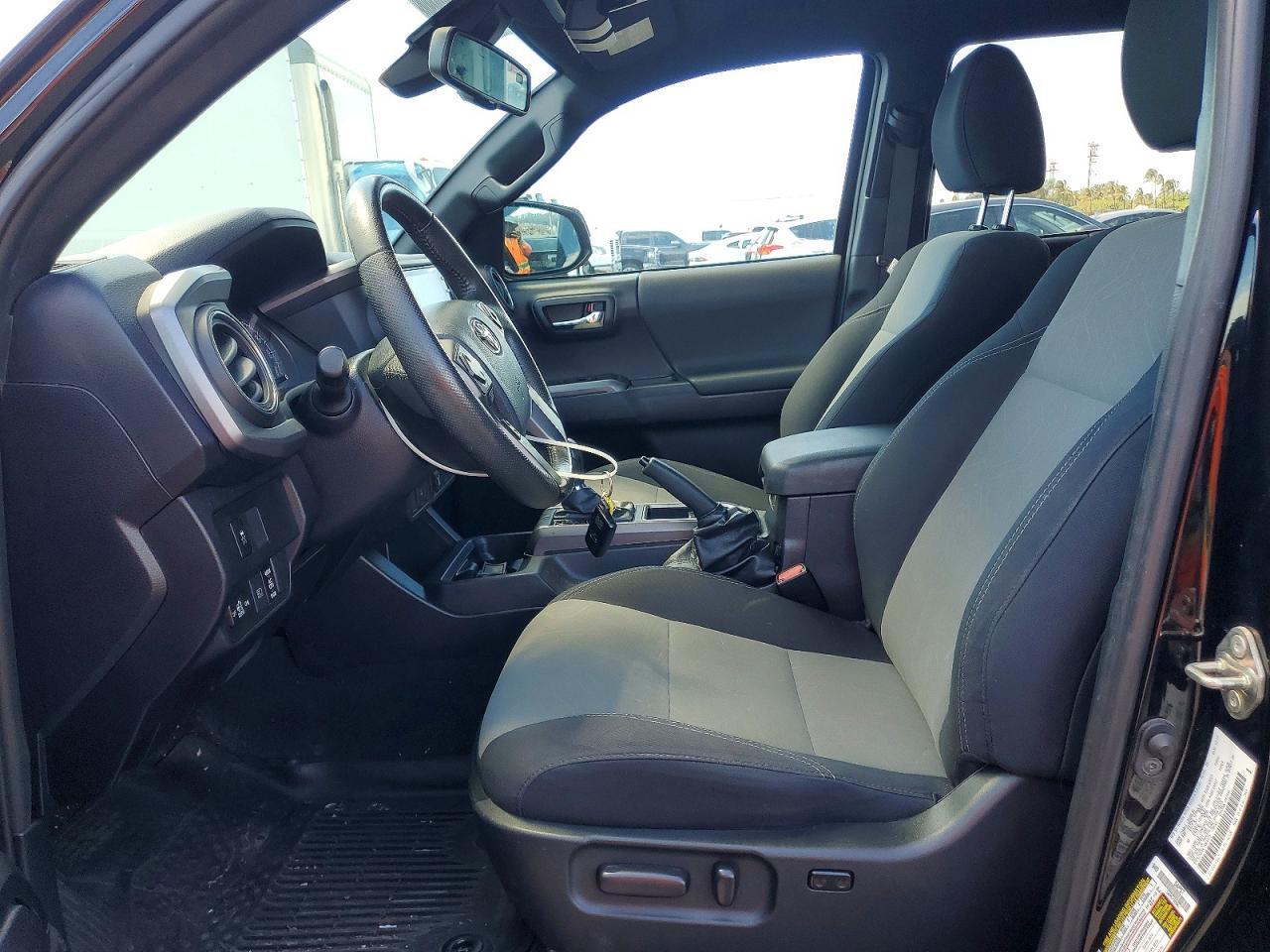 TOYOTA TACOMA