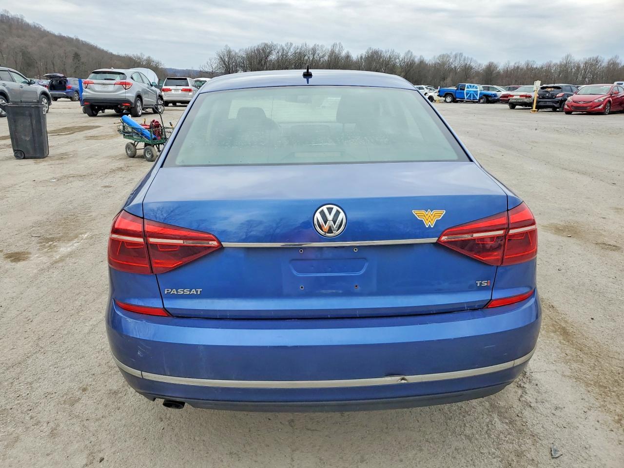2017 VOLKSWAGEN PASSAT — фото 6