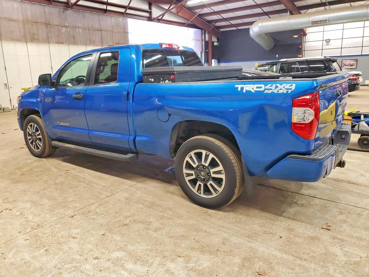 TOYOTA TUNDRA