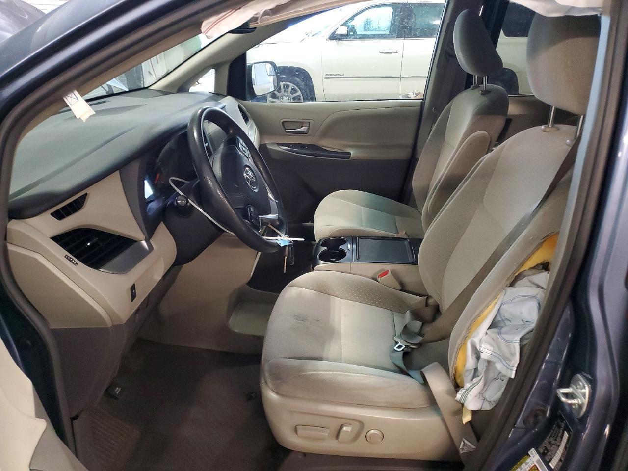 TOYOTA SIENNA