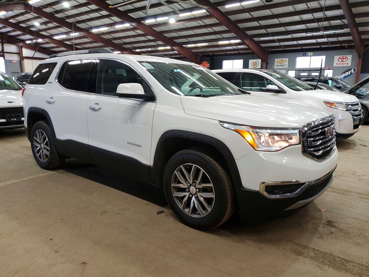 2017 GMC ACADIA — фото 4