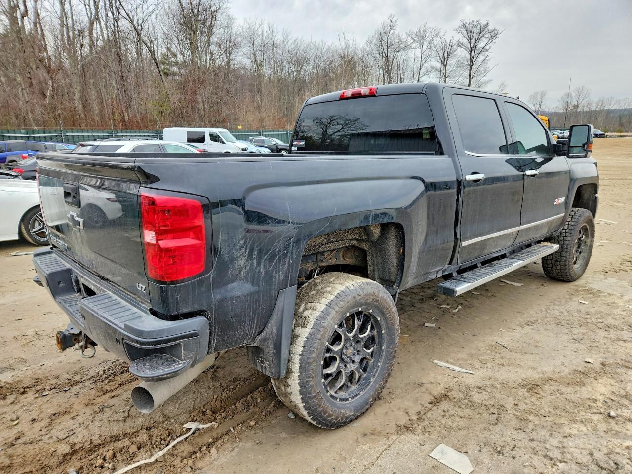 2019 CHEVROLET SILVERADO 2500 — фото 3
