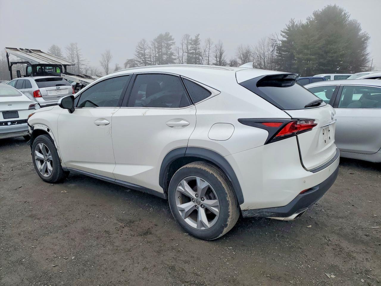 2017 LEXUS NX 200T — фото 2