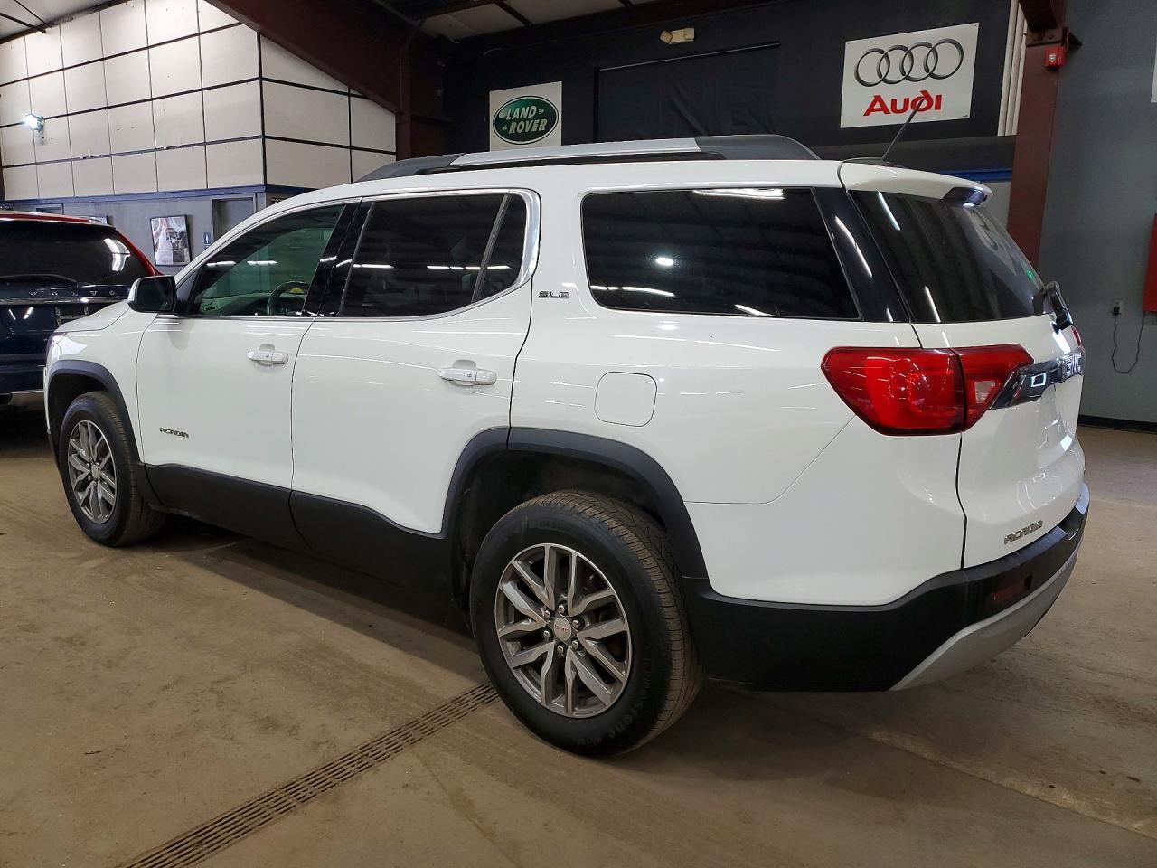 2017 GMC ACADIA — фото 2