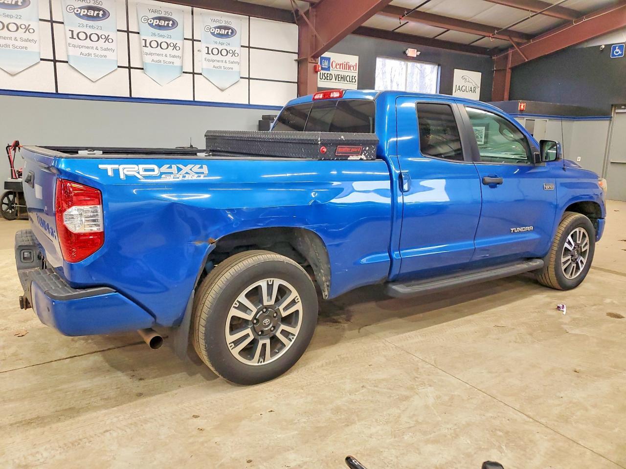 TOYOTA TUNDRA
