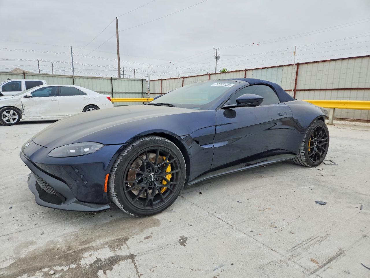 ASTON MARTIN VANTAGE