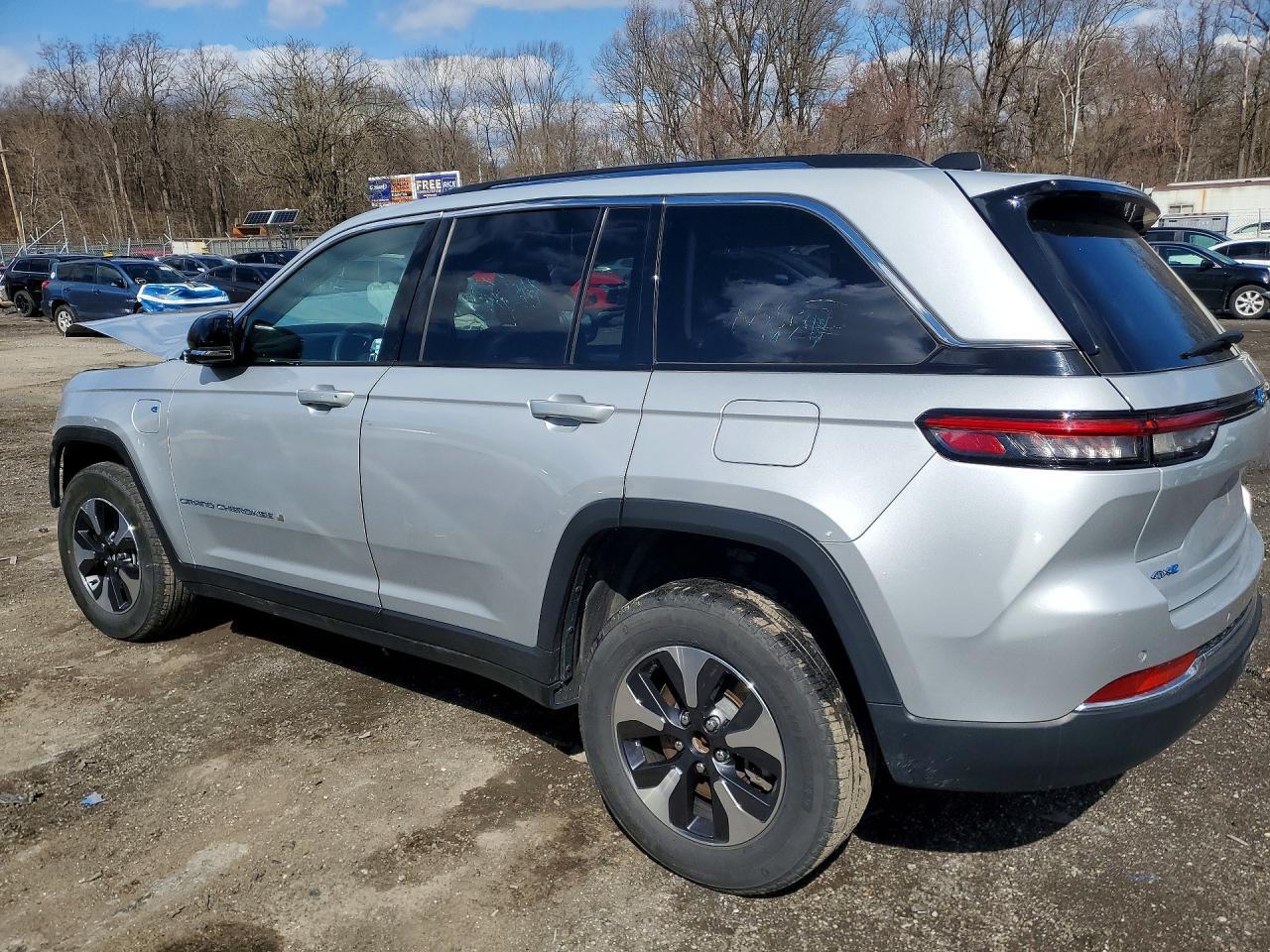 2023 JEEP GRAND CHEROKEE — фото 2