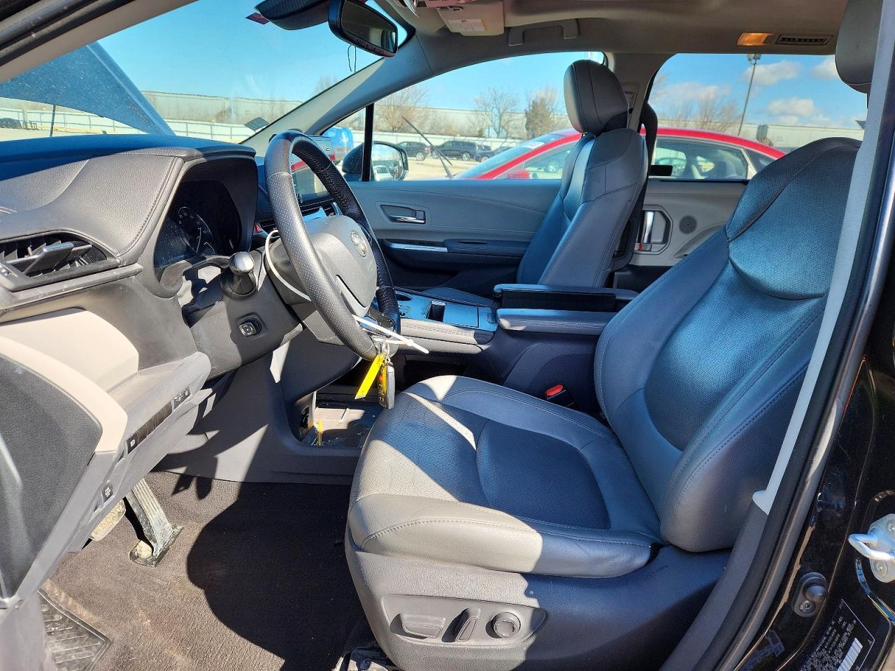 TOYOTA SIENNA