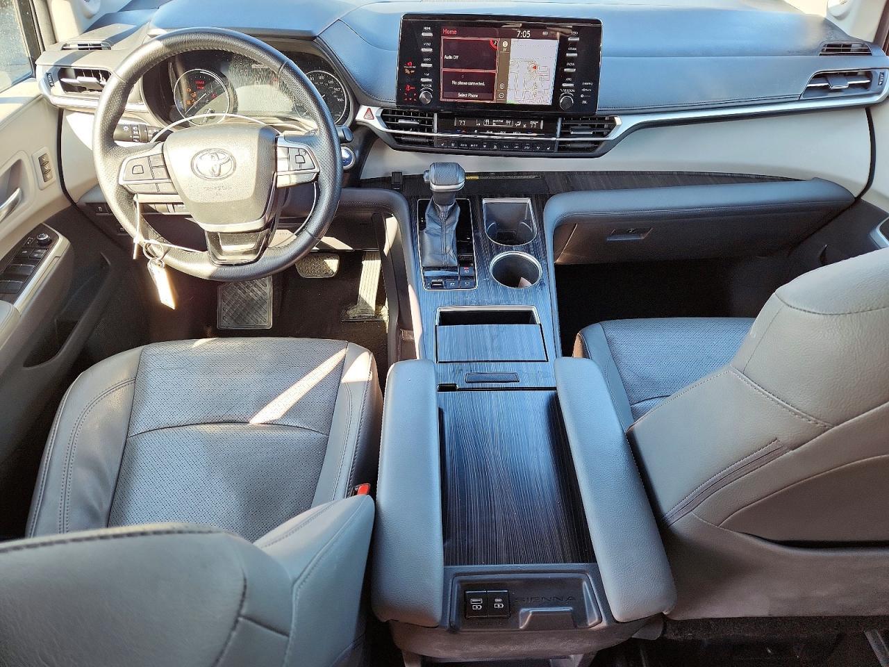 TOYOTA SIENNA