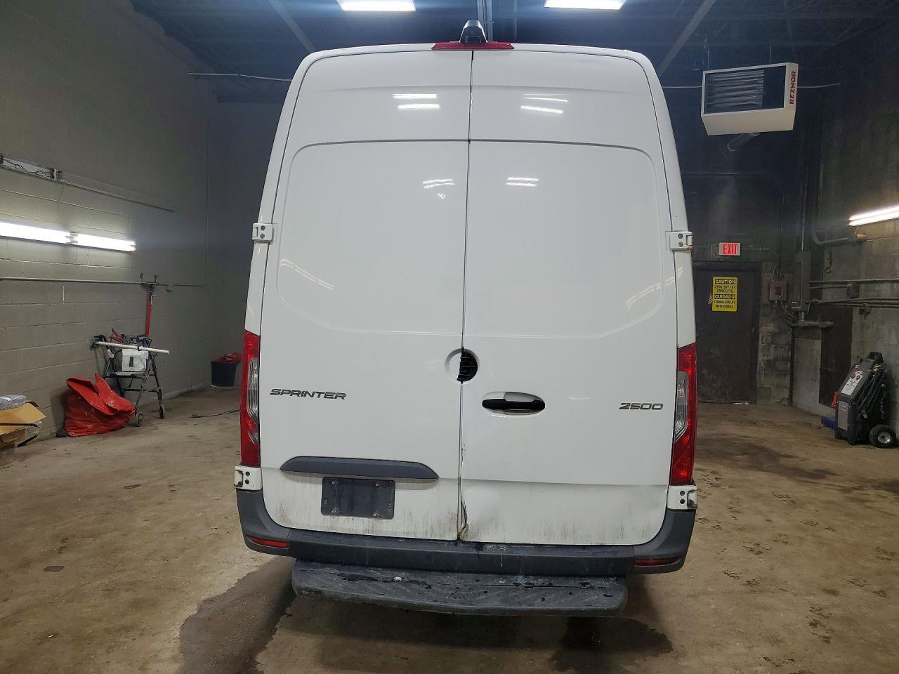 MERCEDES-BENZ SPRINTER