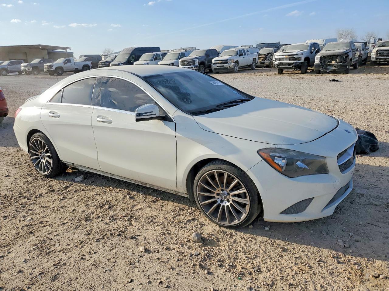 2016 MERCEDES-BENZ CLA-CLASS — фото 4