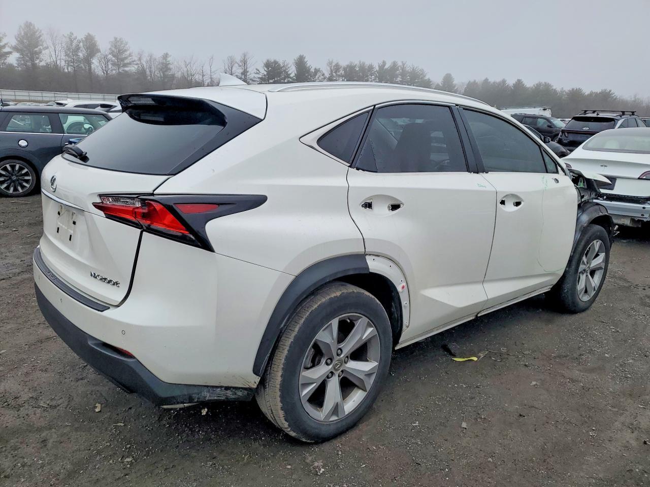 2017 LEXUS NX 200T — фото 3