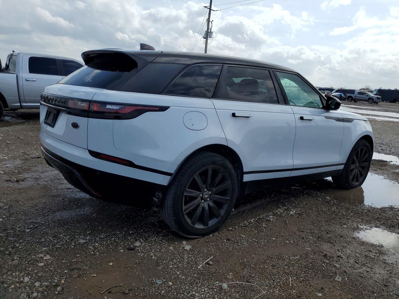 2018 LAND ROVER RANGE ROVER VELAR — фото 3