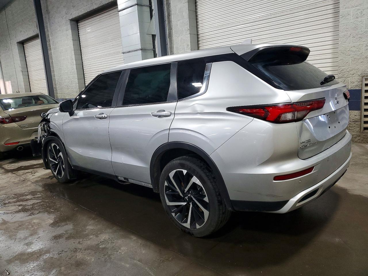 2023 MITSUBISHI OUTLANDER — фото 2