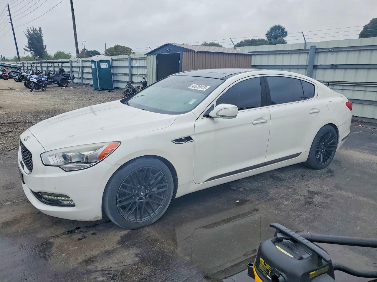 KIA K900