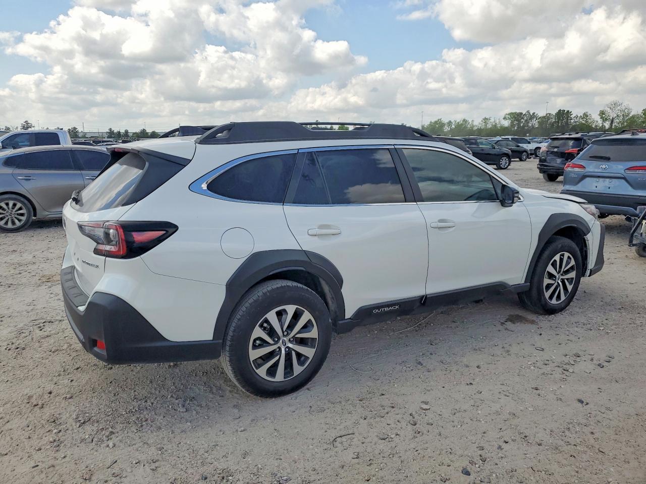 SUBARU OUTBACK