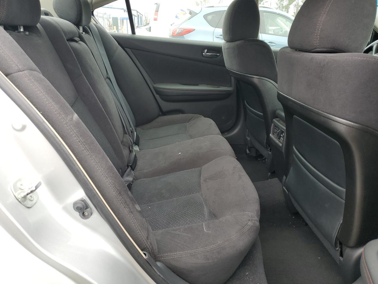 NISSAN MAXIMA