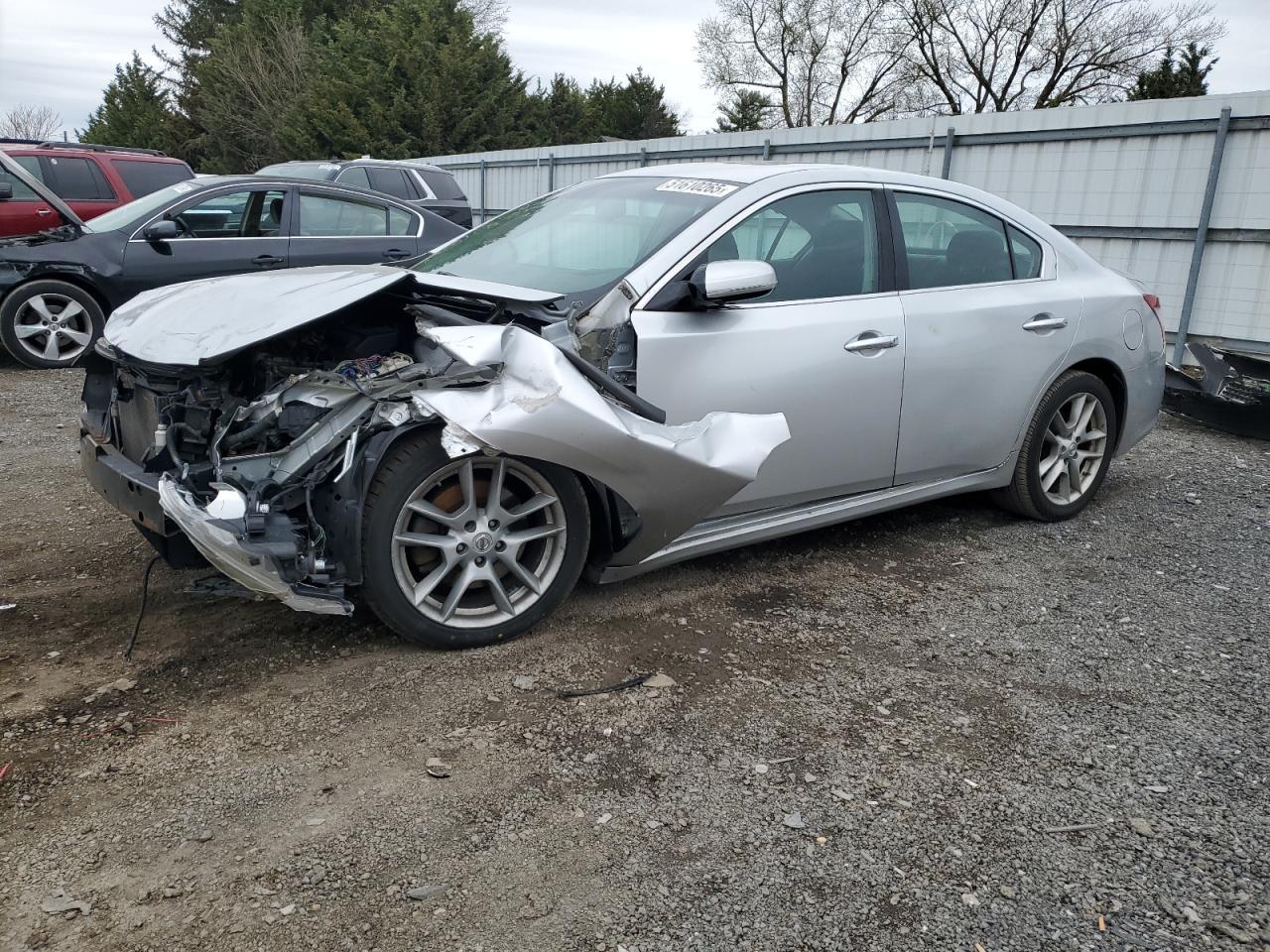 NISSAN MAXIMA