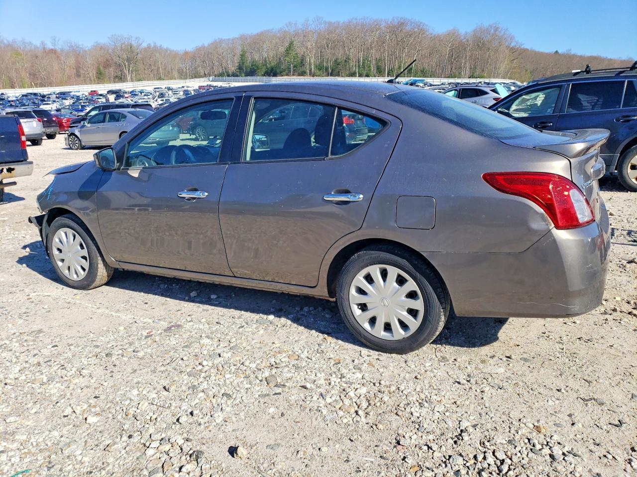 2016 NISSAN VERSA — фото 2