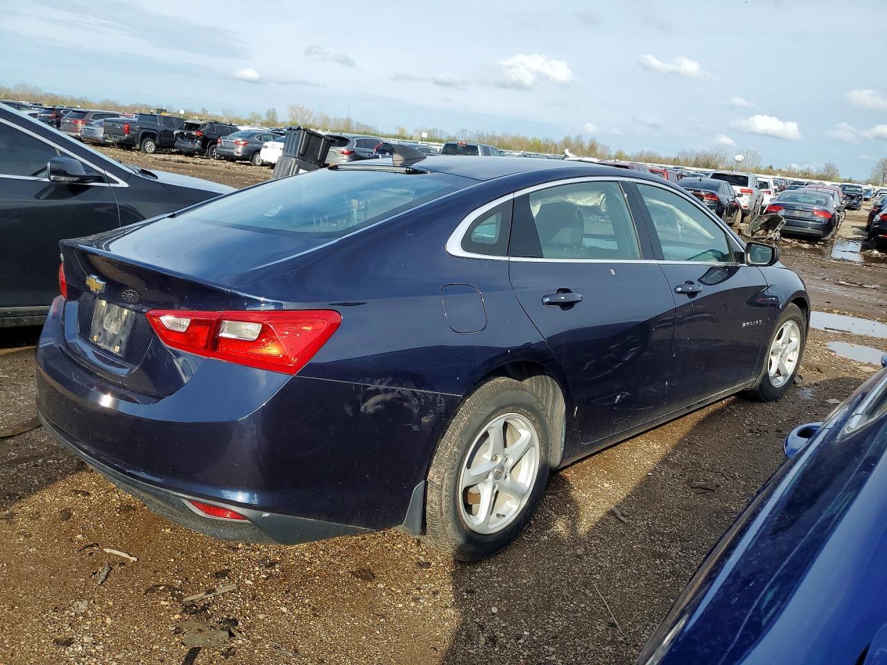2017 CHEVROLET MALIBU — фото 3