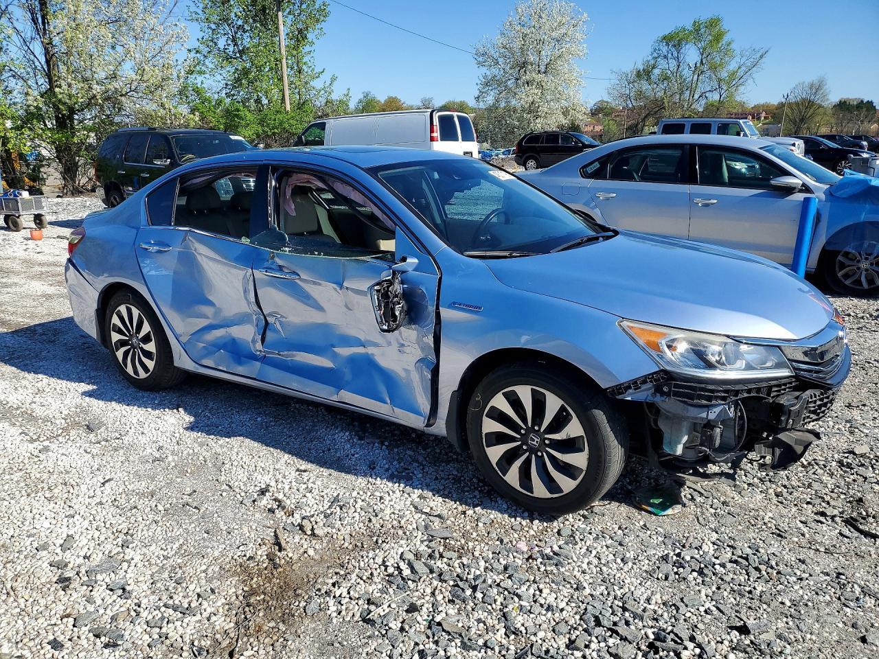 2017 HONDA ACCORD HYBRID — фото 4