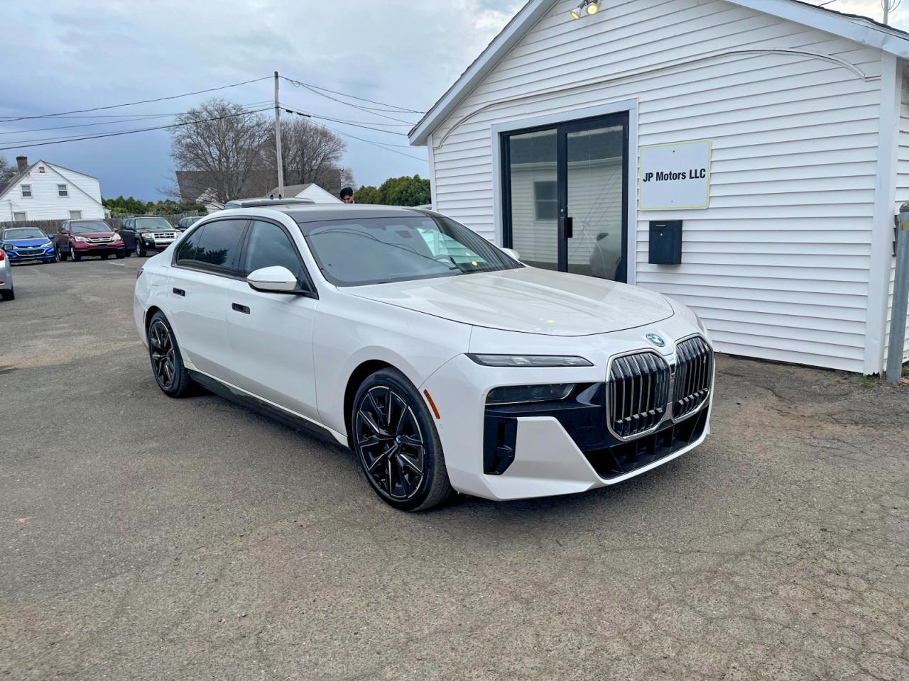 BMW I7