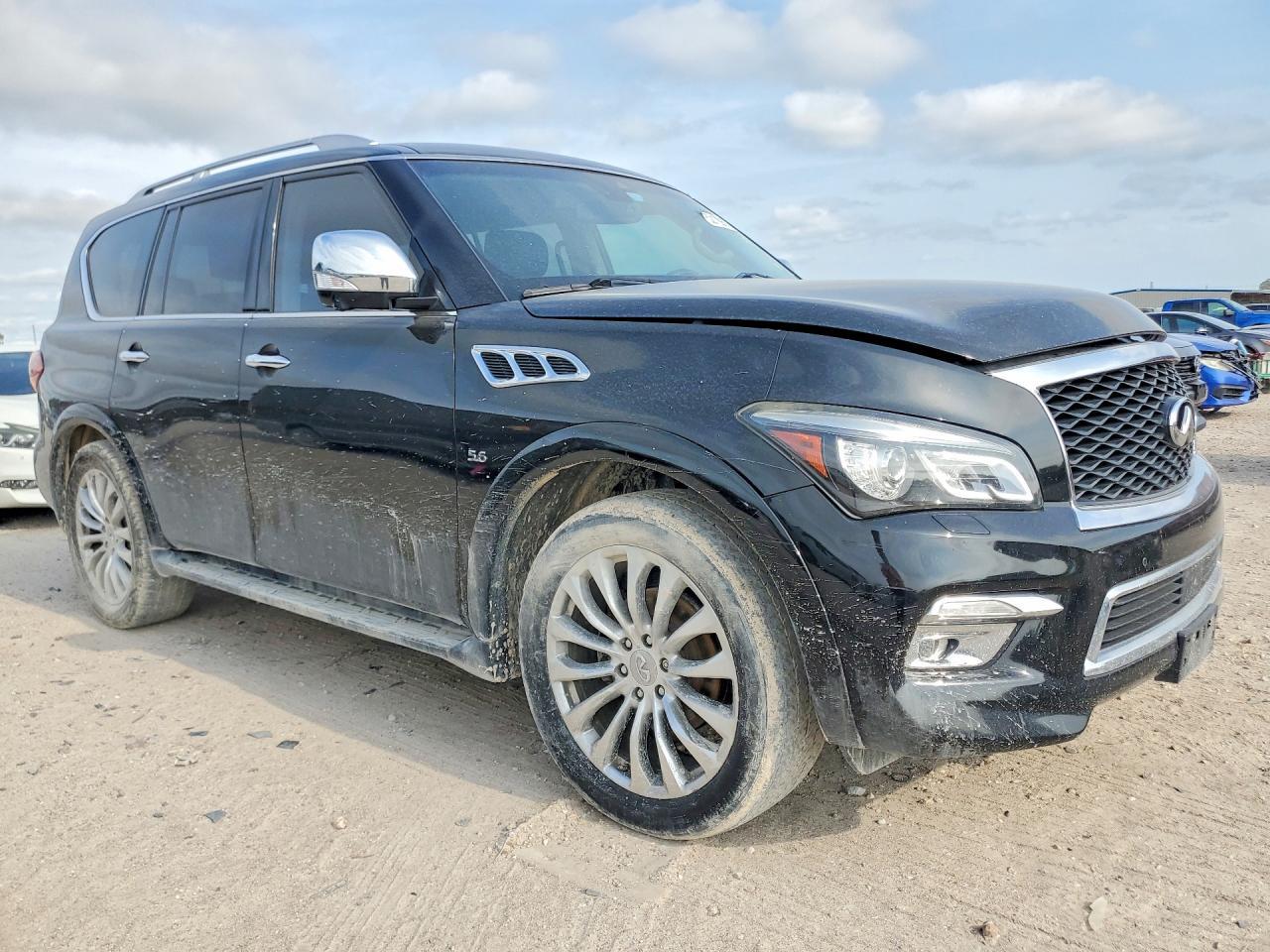 2017 INFINITI QX80 — фото 4