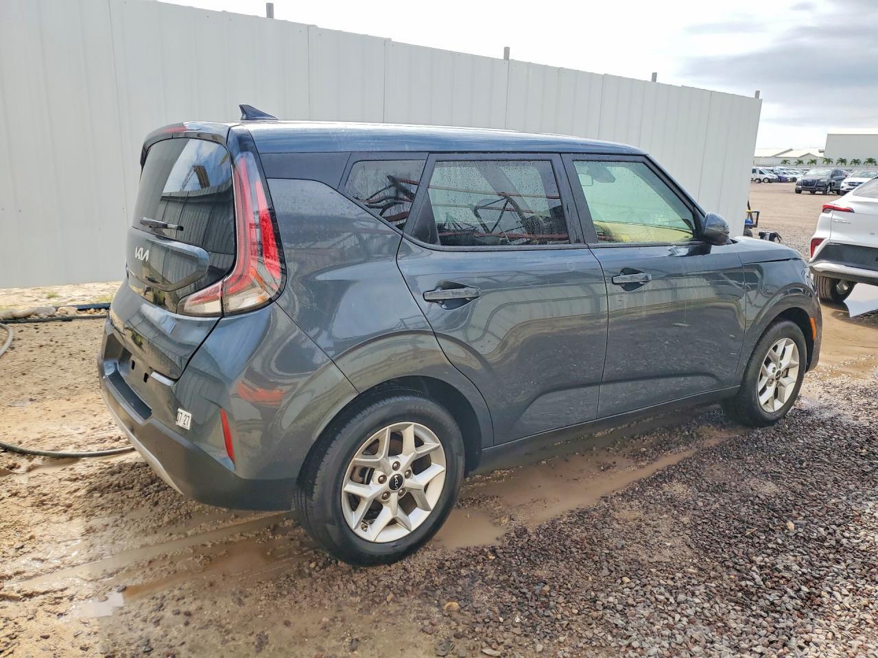 2025 KIA SOUL — фото 3