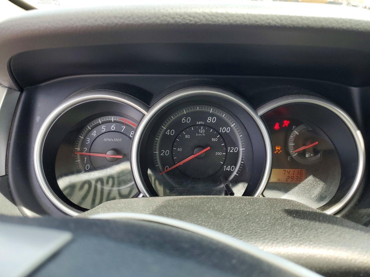 NISSAN VERSA